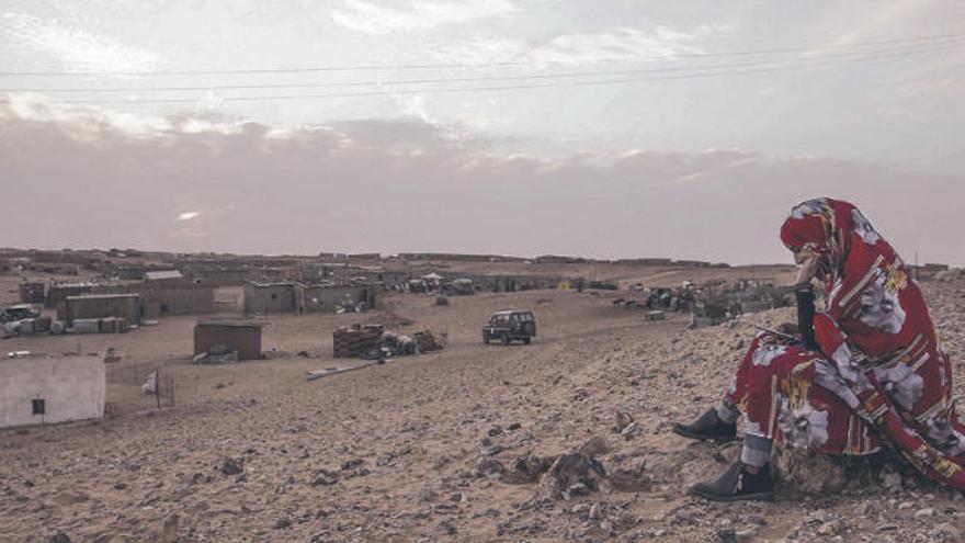 Una joven saharaui, durante el rodaje del documental en los campamentos de Tinduf.