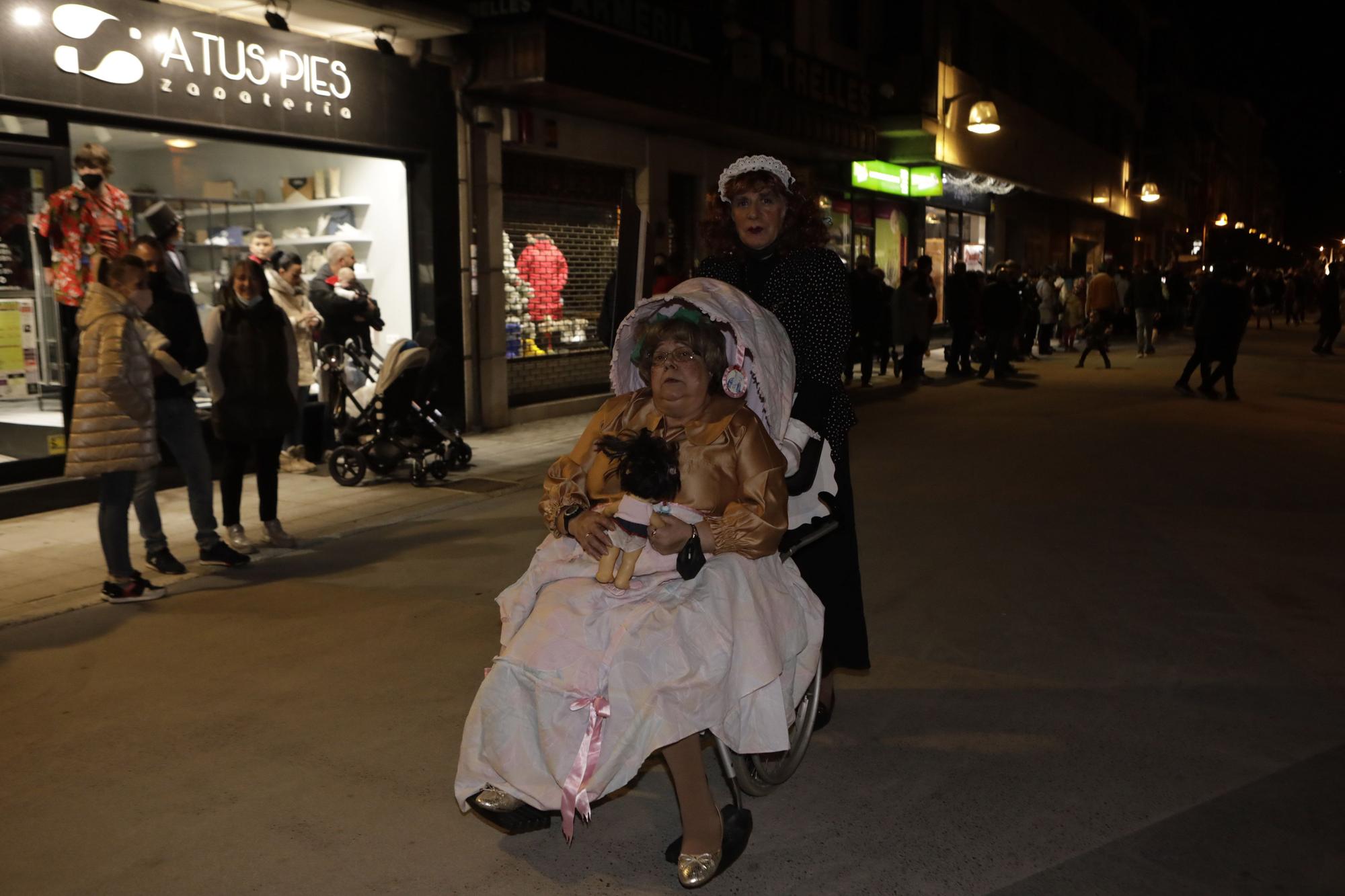 Desfile de Antroxu en Laviana