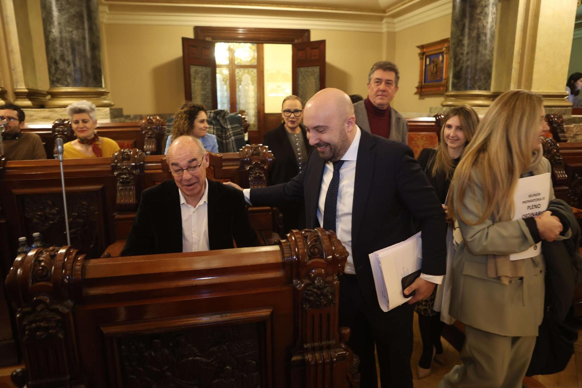 Los presupuestos de A Coruña para 2025 pasan por el pleno municipal