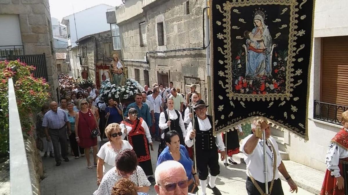 Solemne traslado en la villa de los Arribes