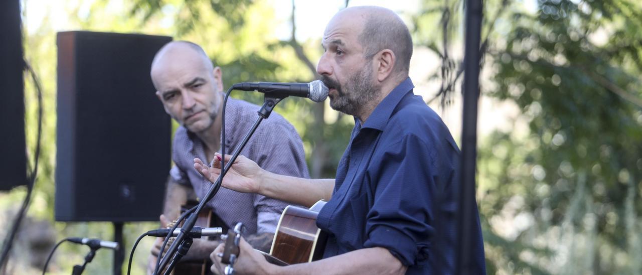 Josele Santiago, en uno de sus últimos conciertos en Asturias.