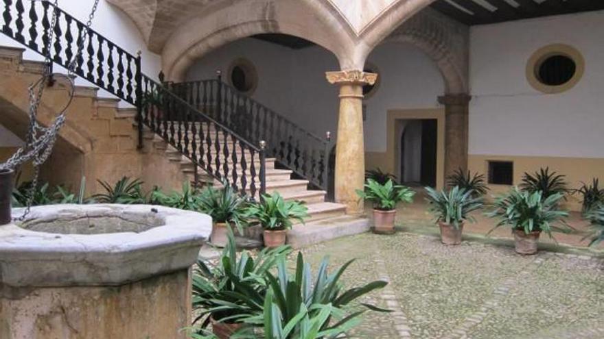 El patio de Can Olesa, uno de los tesoros del edificio de la calle Morey.