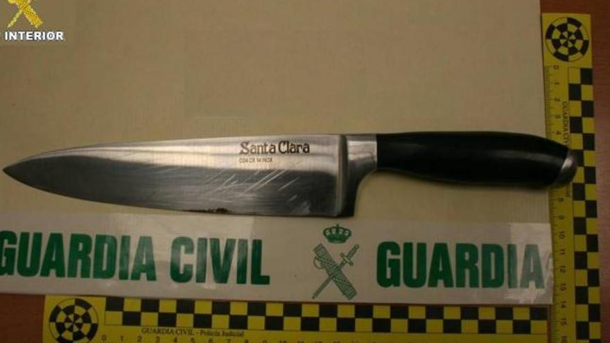 Imagen del cuchillo con el que pretendían atracar.