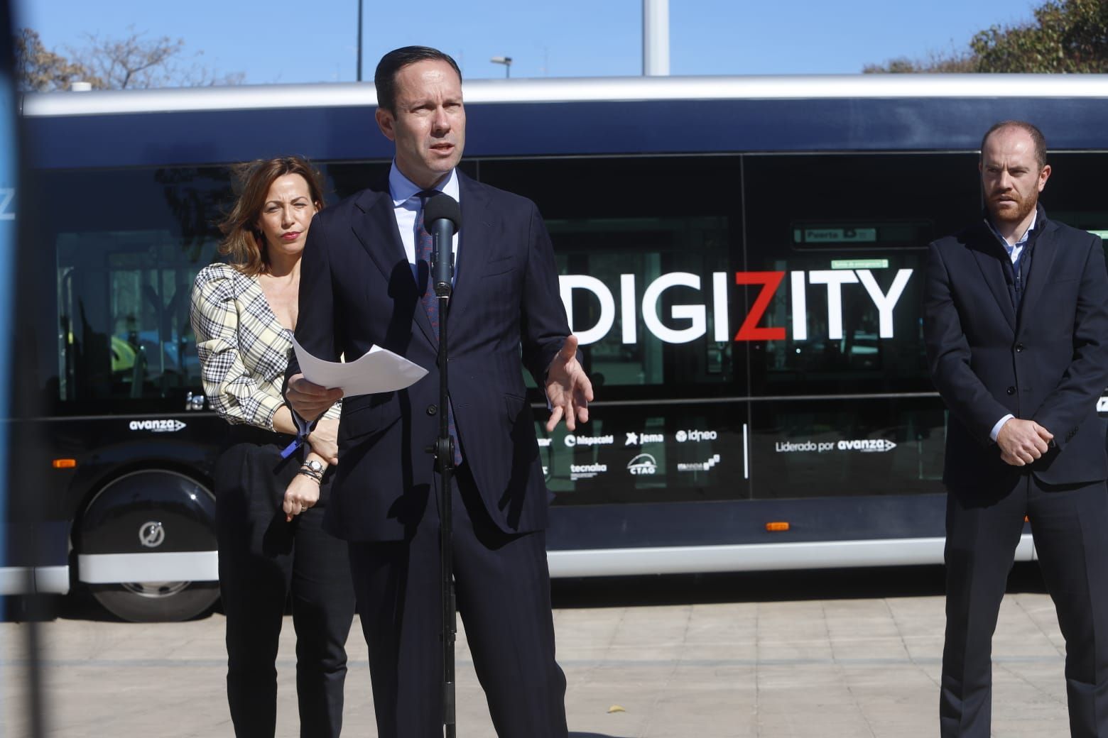 Así es el primer autobús autónomo que ya circula por Zaragoza