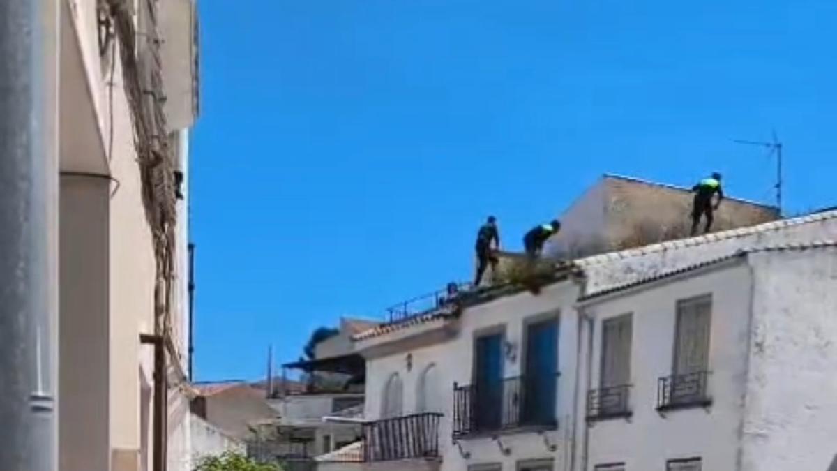 Rescate a un hombre de 70 años en una vivienda de Luque