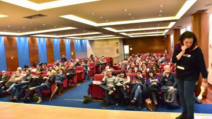 Representantes de mareas locales, reunidos ayer en A Pobra.