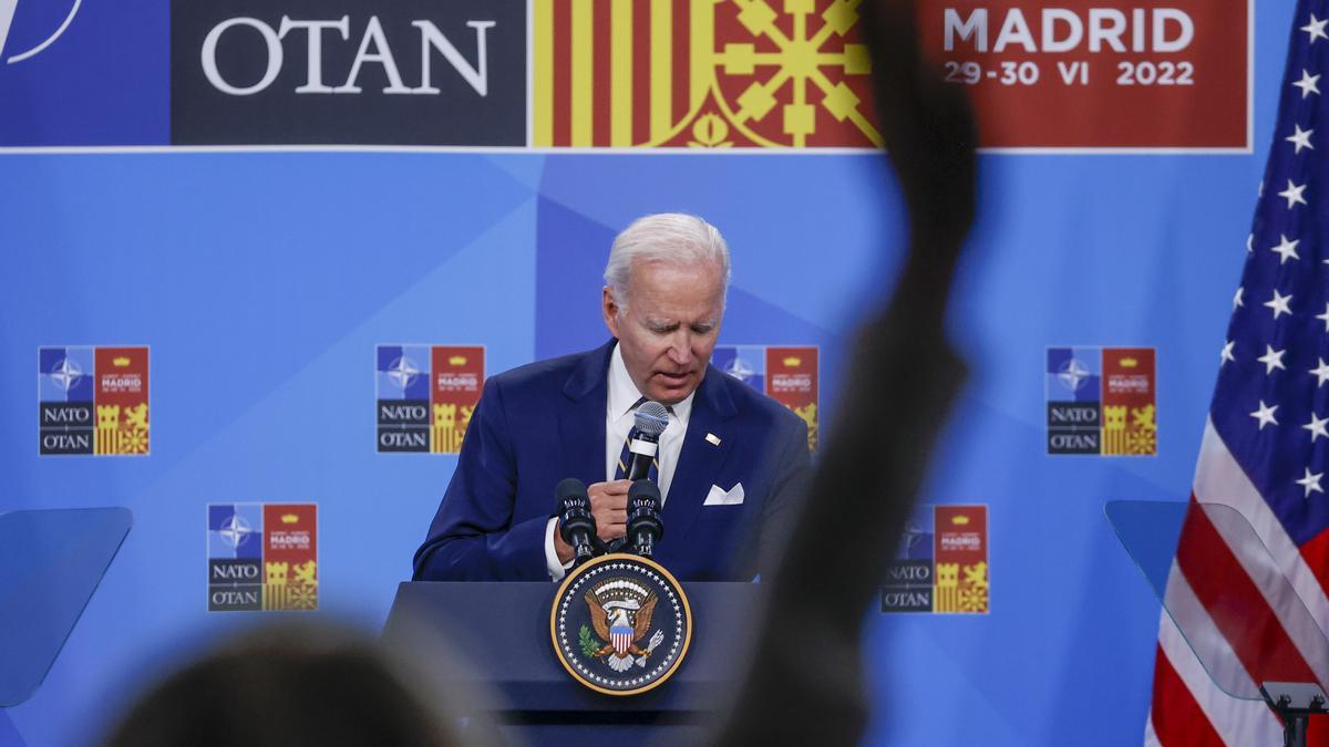 El presidente de los Estados Unidos, Joe Biden, durante la rueda de prensa ofrecida en la segunda jornada de la cumbre de la OTAN.