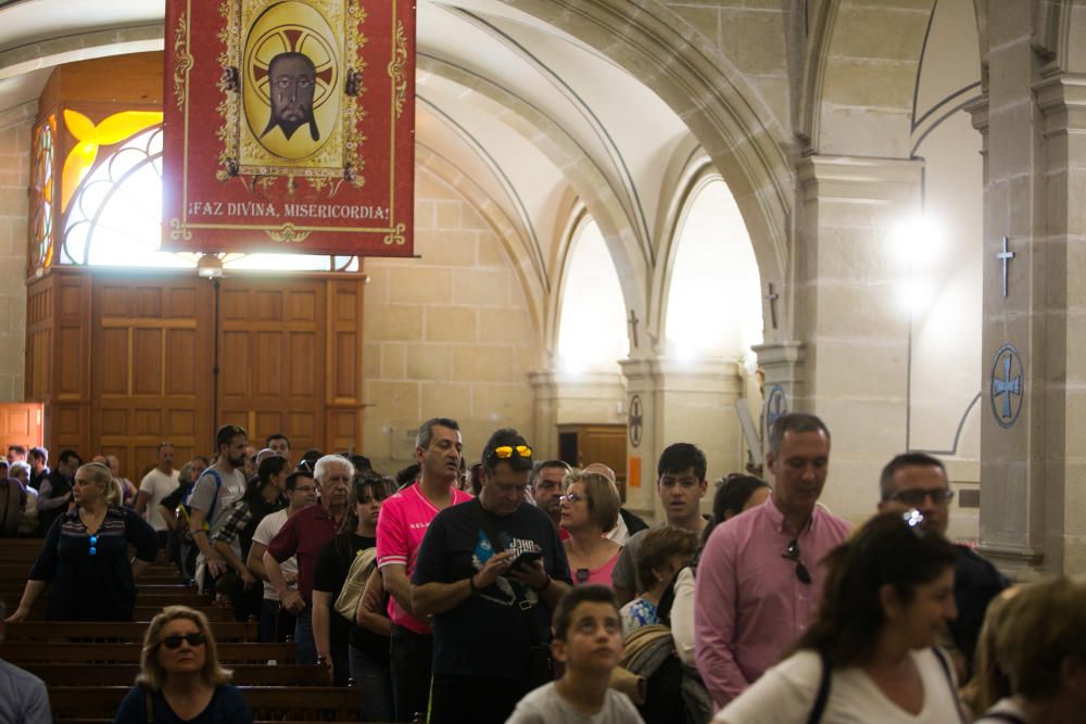 Miles de personas en el domingo de Santa Faz