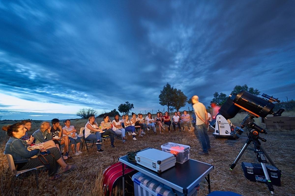 Actividad 'Las estrellas de la trashumancia', que ofrece una cena con productos locales.