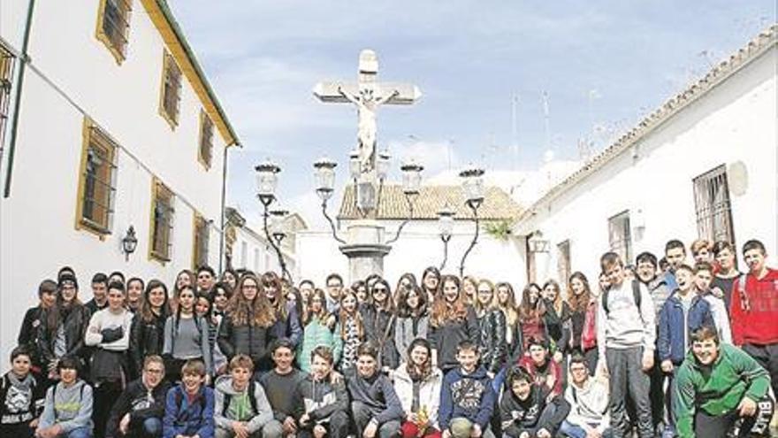 Estudiantes de un centro de Italia visitan el instituto Maimónides