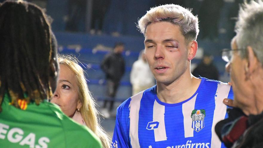 VÍDEO: Un jugador del Cassà és agredit per un altre del Cristinenc després del partit