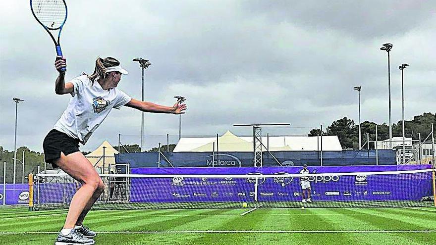 Sharapova ya entrena en el Country Club Santa Ponça.