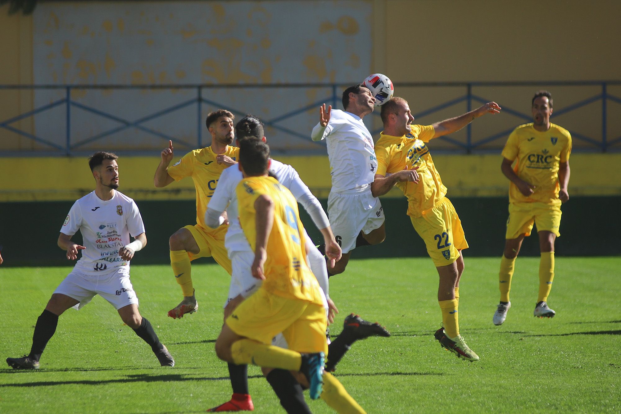 El Orihuela vence al Peña Deportiva y se sitúa tercero