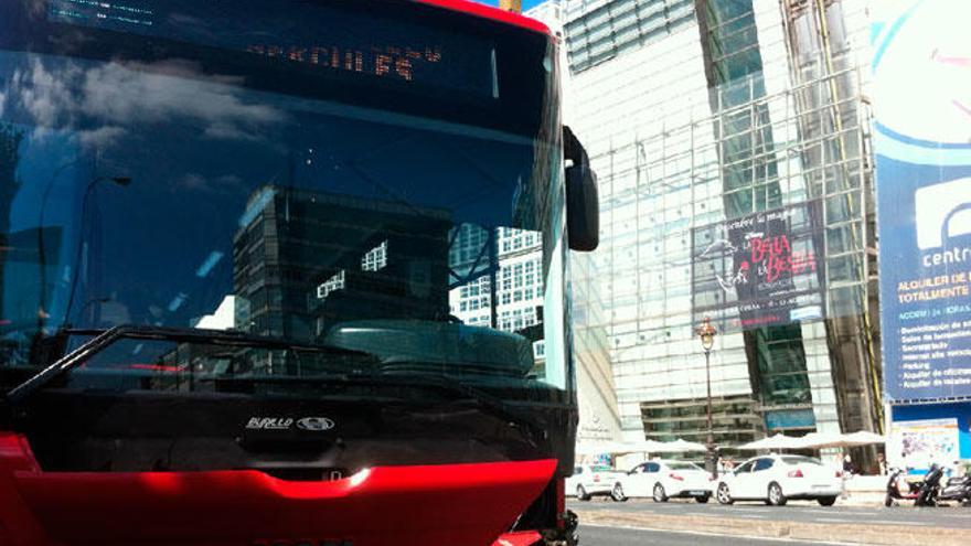 Tranvías refuerza los autobuses de la Universidad con el inicio de las clases