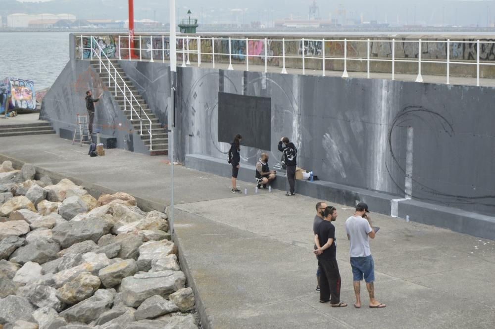 Gijón se llena de grafitis