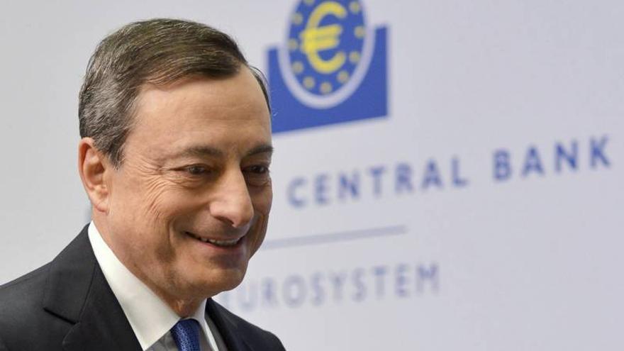 Draghi lanza un plan de compra de 60.000 millones de deuda al mes