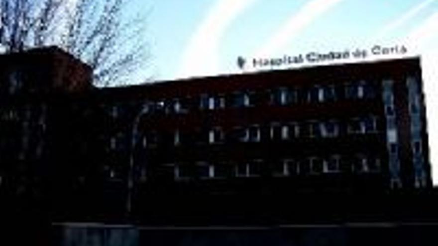 Una encuesta revela quejas por el trato en el hospital de Coria