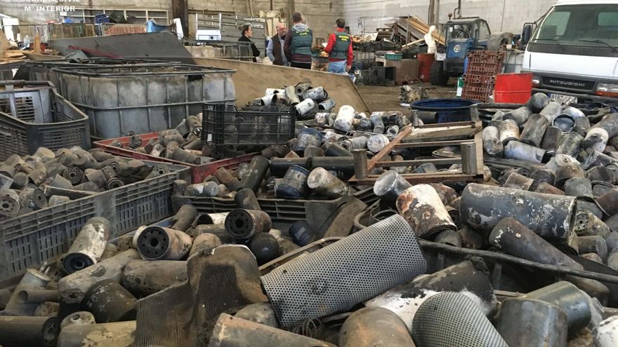 Desarticulado un grupo criminal que incineraba residuos tóxicos de talleres en una nave clandestina de Alcalá de Guadaíra