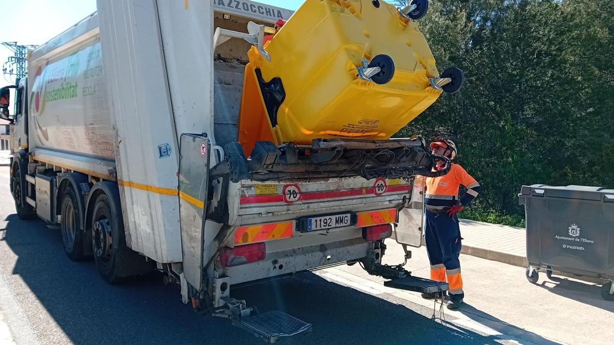 Recogida de residuos en l'Eliana.