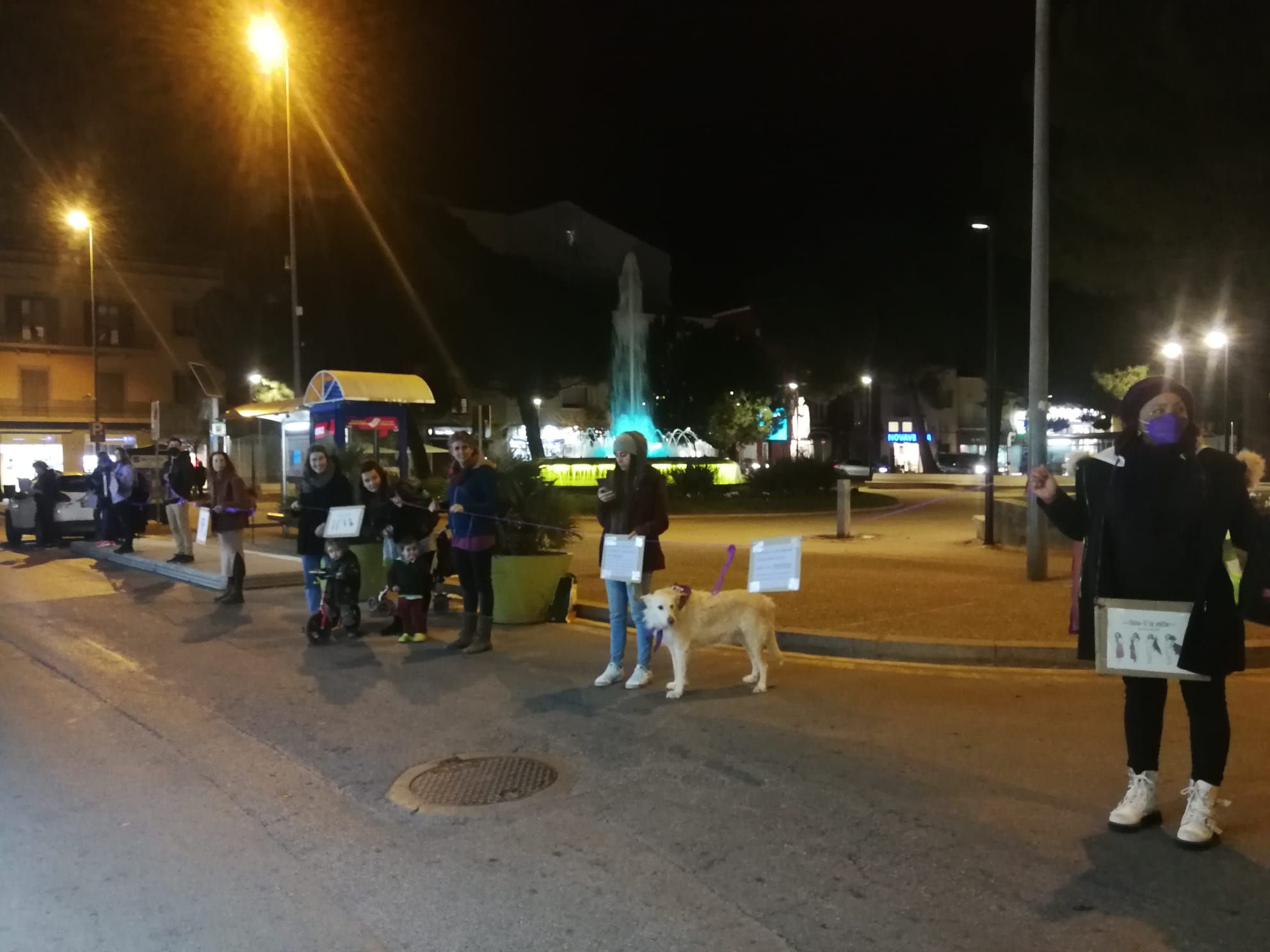 La cadena humana en el tram de la Font Lluminosa