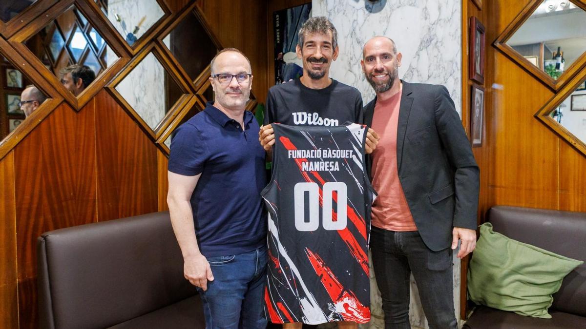Diego Ocampo, Floppball i Ander Mirambell, amb la camiseta creada expressament per a "El Somni"