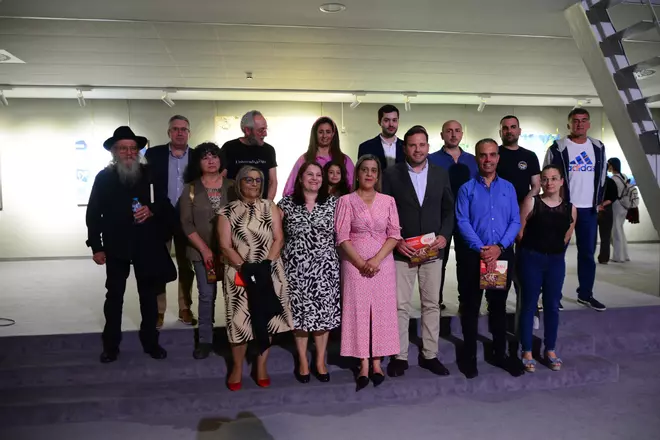 La inauguración de la XXV Bienal Arte no Morrazo en Cangas