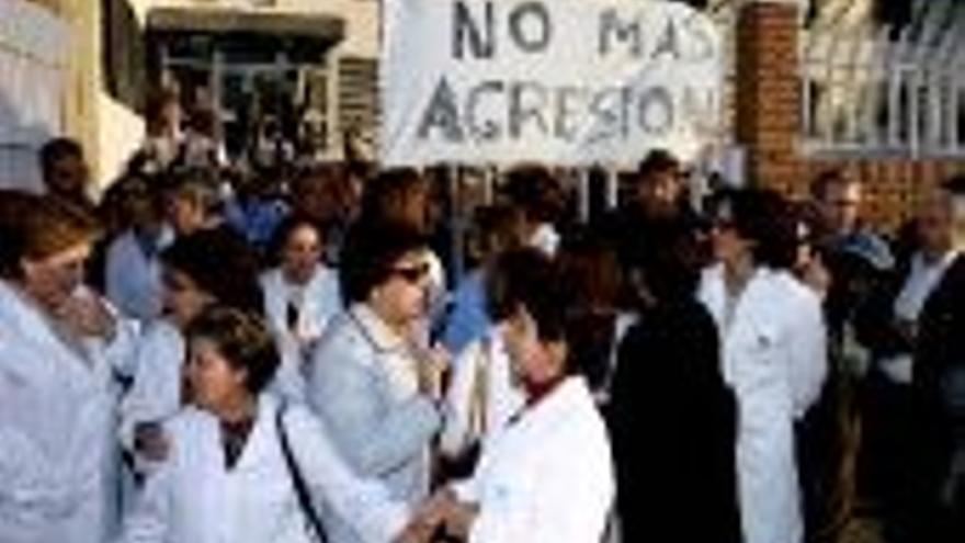 Los profesionales sanitarios se unen contra las agresiones