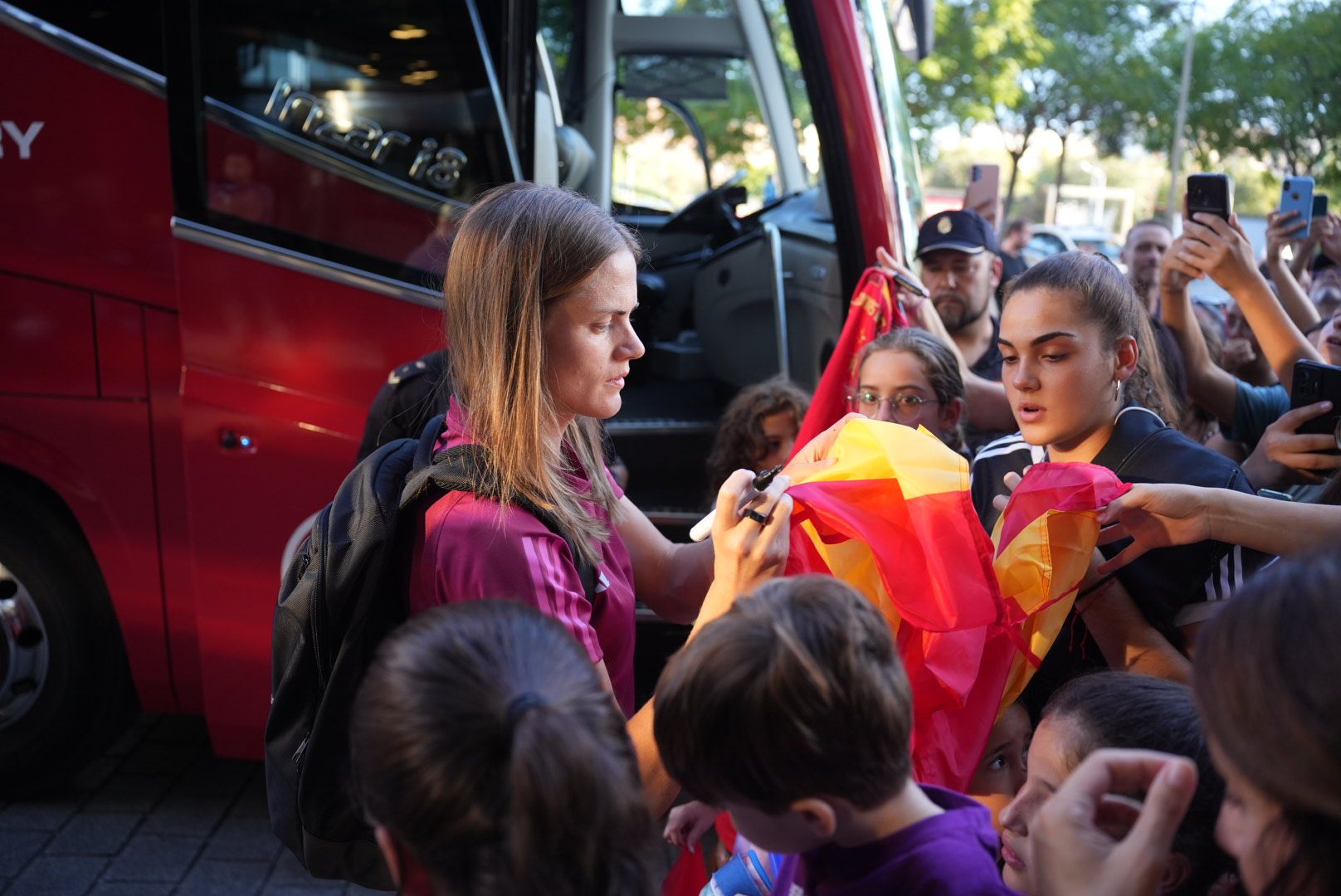 Las campeonas del mundo a su llegada a Córdoba, en imágenes