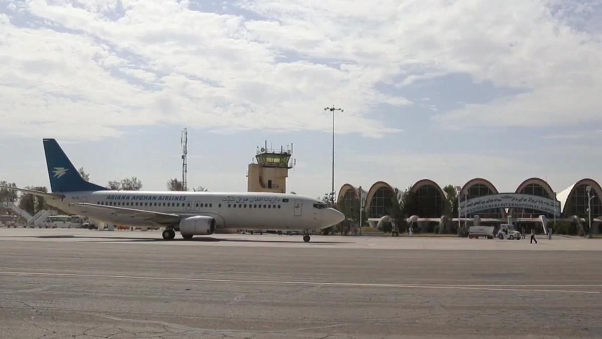 Los principales aeropuertos de Afganistán reanudan operaciones