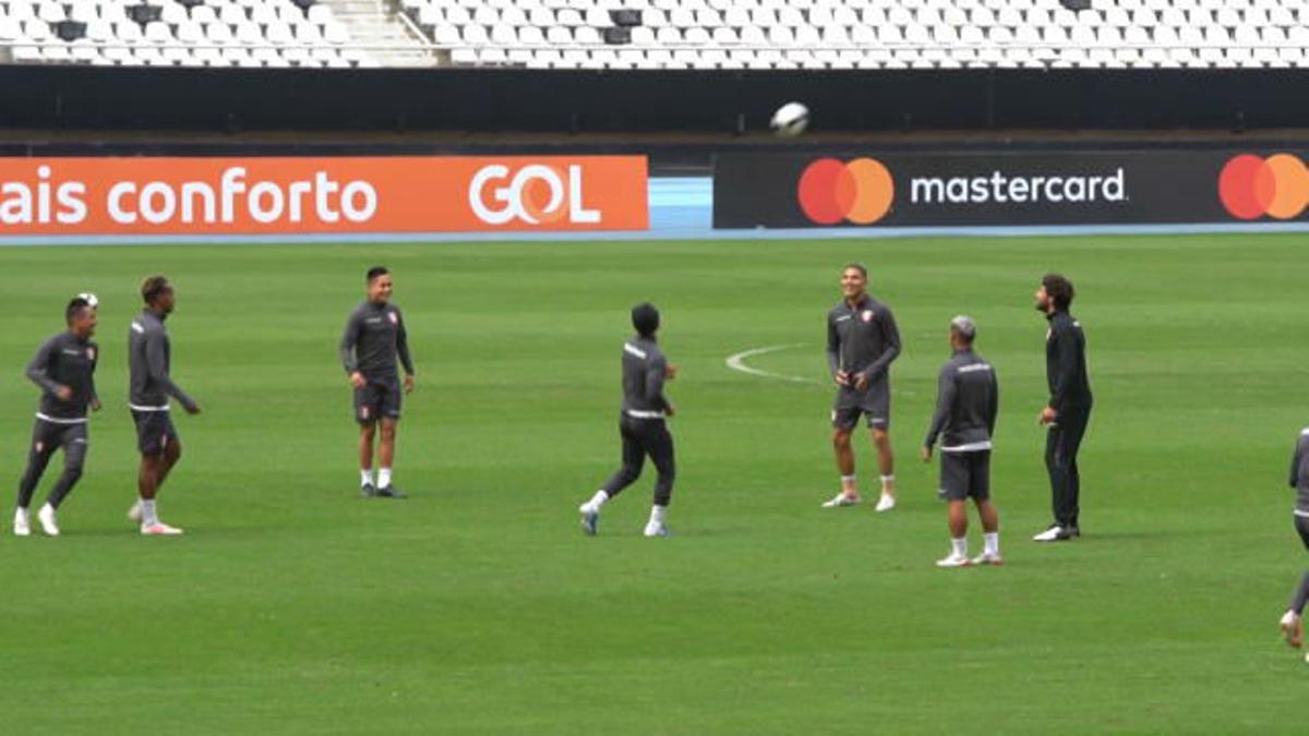 Último entrenamiento de Perú antes de medirse a Brasil