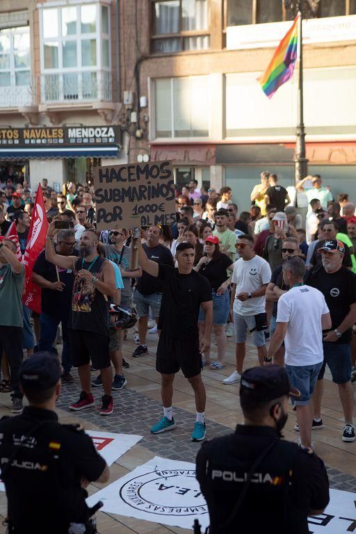La protesta de las empresas auxiliares de Cartagena, en imágenes