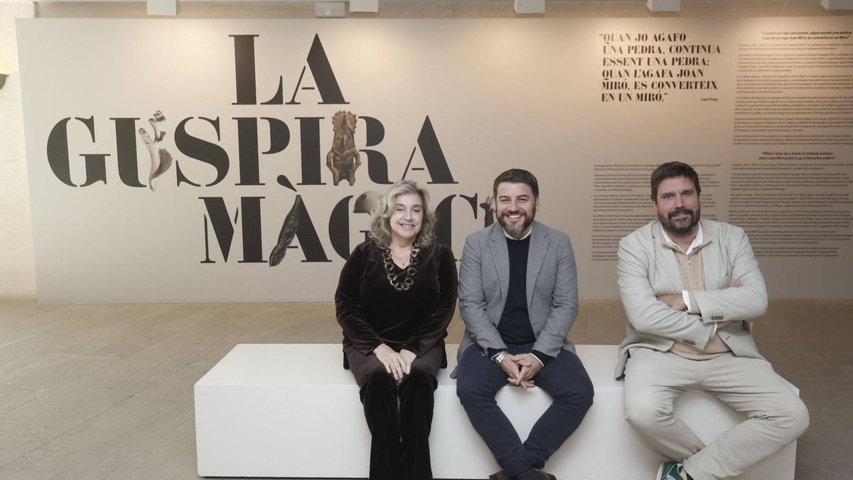 Antònia Maria Perelló, Javier Bonet y Fernando Gómez de la Cuesta.