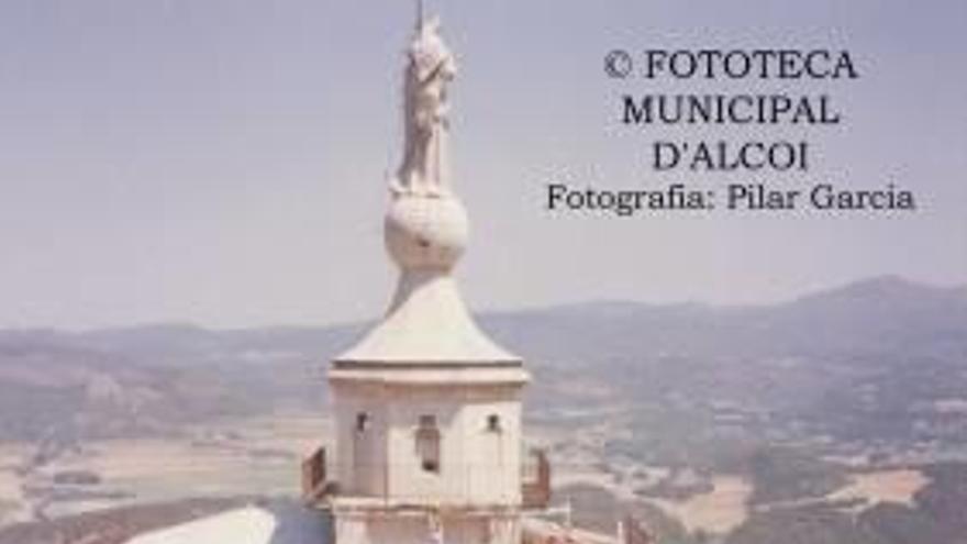 La fotógrafa Pilar García dona 2.000 imágenes de finales del siglo XX al Archivo Municipal