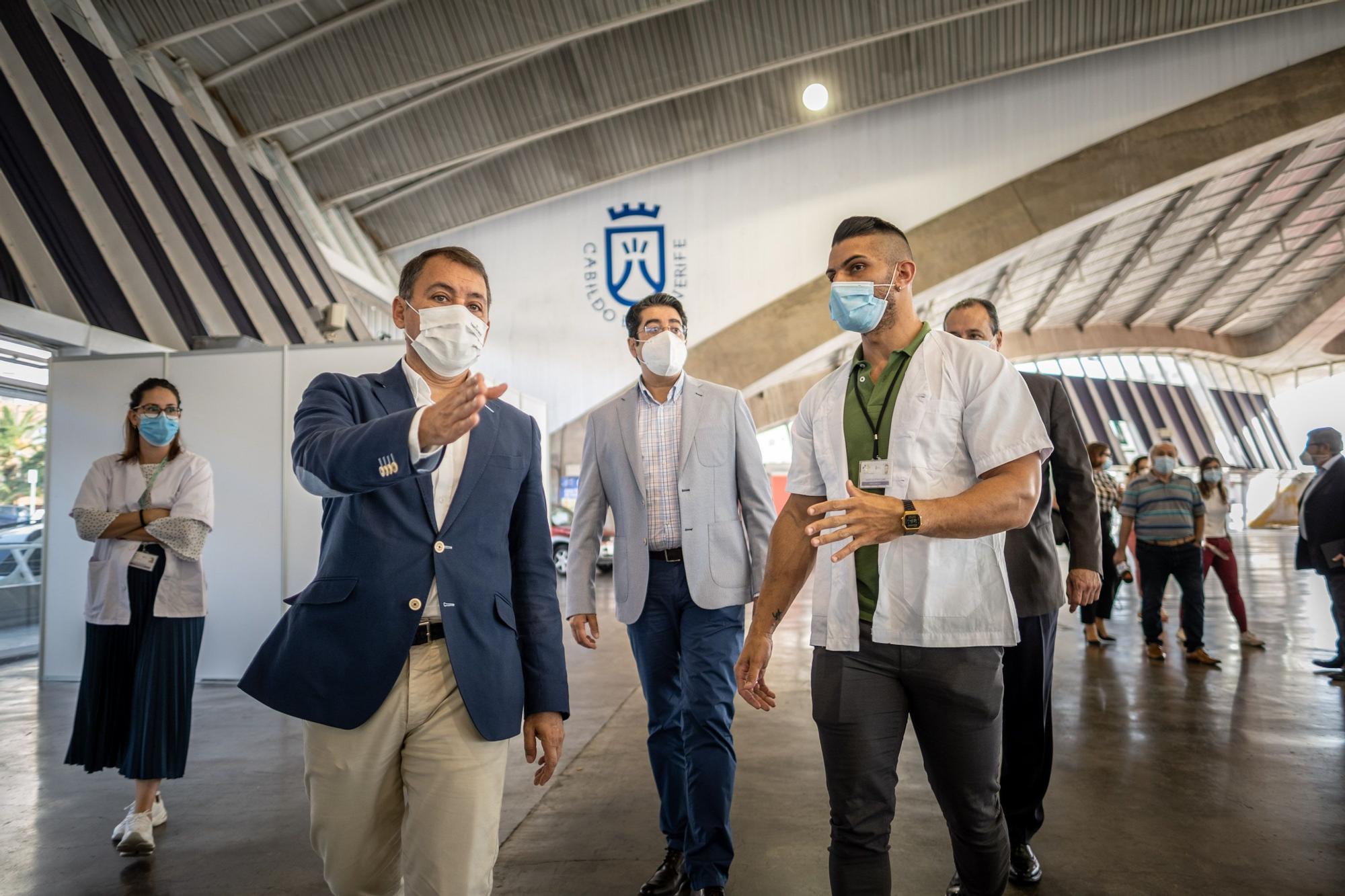 Toma de muestras de Covid-19 en el recinto ferial de Santa Cruz de Tenerife