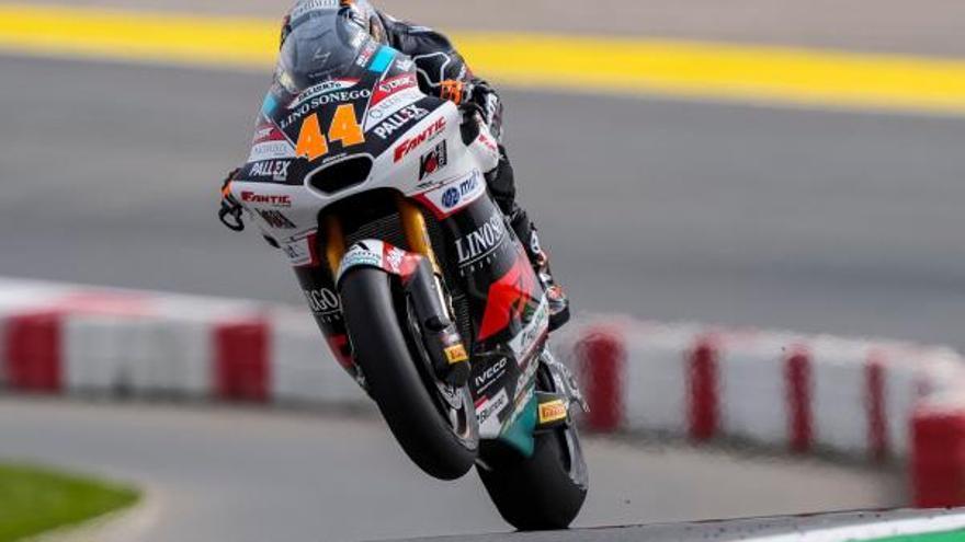 Arón Canet logra su primera victoria en Moto2 en el GP de Portugal