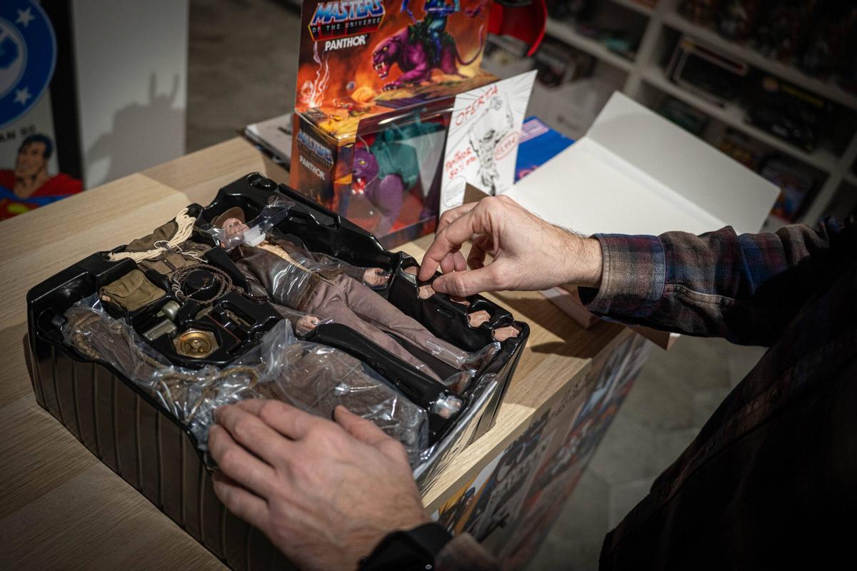 Barcelona. 26 de enero del 2026. Reportage sobre Comics Barcelona, tienda friky en la Calle Loreto número 48. Fotos de Sandra Roman