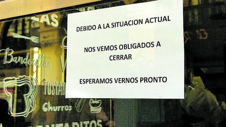 La hostelería y el comercio se derrumban