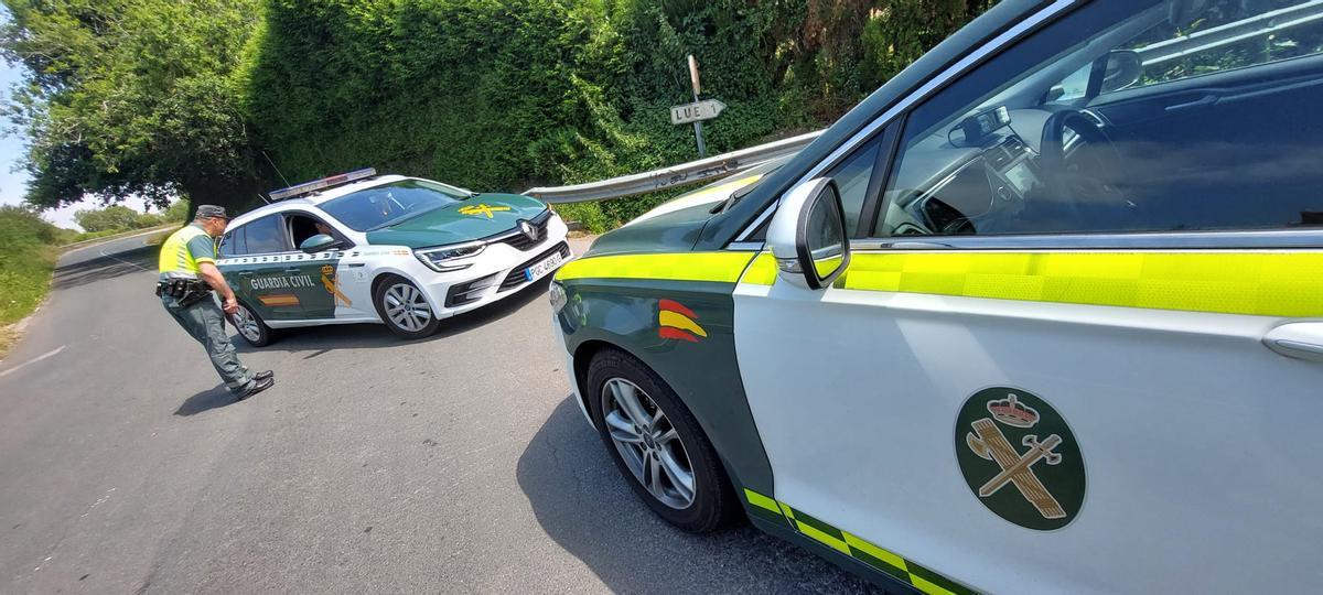 EN IMÁGENES: Cae un camión cisterna con gas desde la Autovía del Cantábrico a la carretera nacional en Lué EN IMÁGENES: Cae un camión cisterna con gas desde la Autovía del Cantábrico a la carretera nacional en Lué