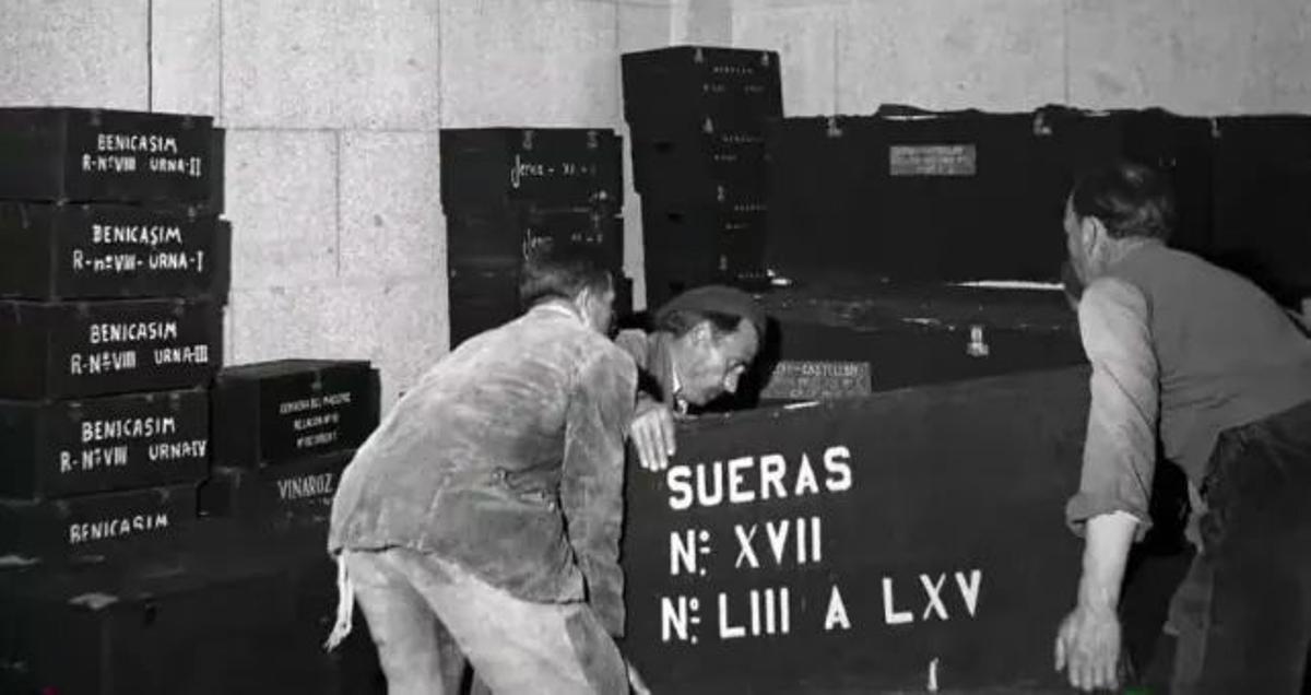 Imagen de archivo del traslado de los restos en los años 60.