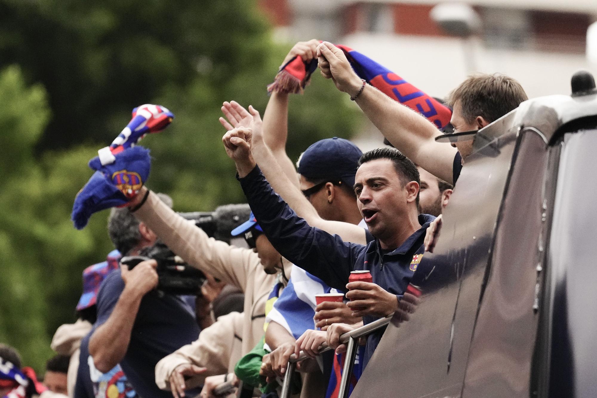 Les millors imatges de la rua de campions i campiones del Barça