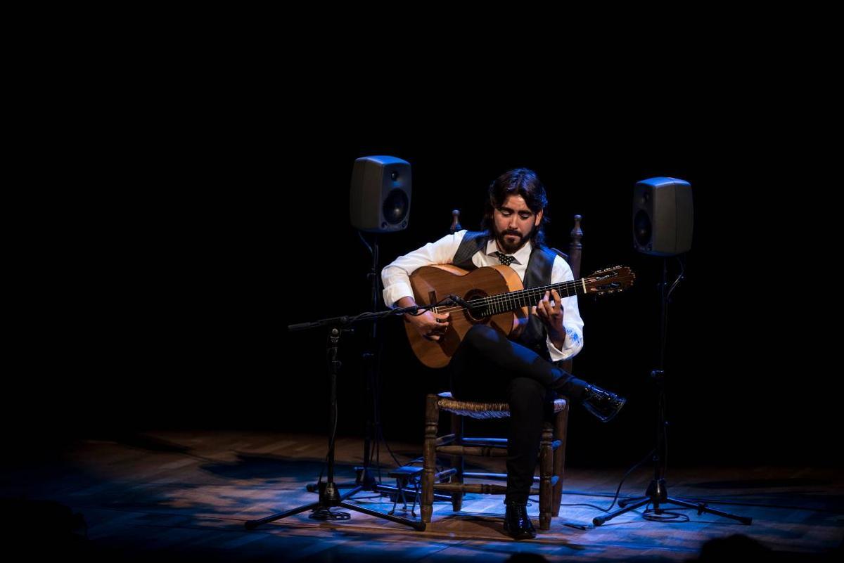 El guitarrista Álvaro Martinete, durante su concierto en el Espacio Turina, dentro del ciclo Guitarra desnuda, el 14 de septiembre