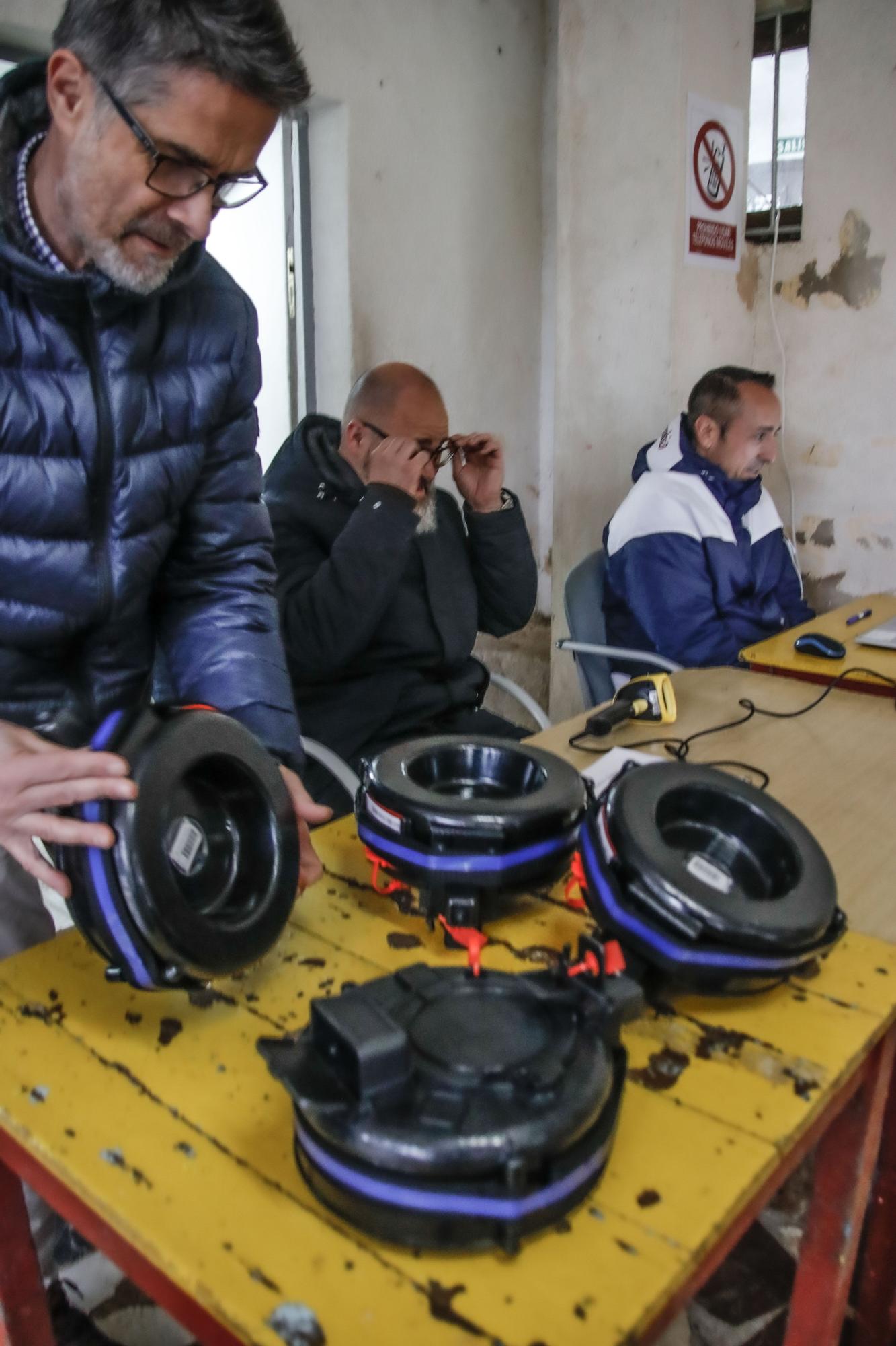 La Asociación de San Jorge reparte 3.010 kilos de pólvora para el día del Alardo en Alcoy