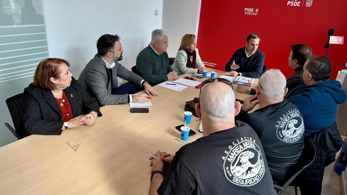 El PSOE urge al Ayuntamiento a dotar de vigilancia de seguridad al edificio múltiple de Servicios Municipales