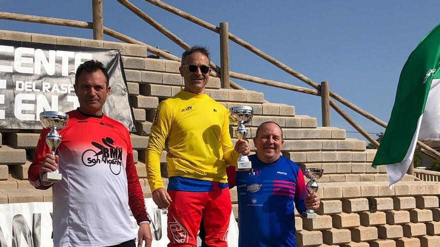 Podio para corredores de la Vall en la Copa CV de BMX en Sant Vicent del Raspeig