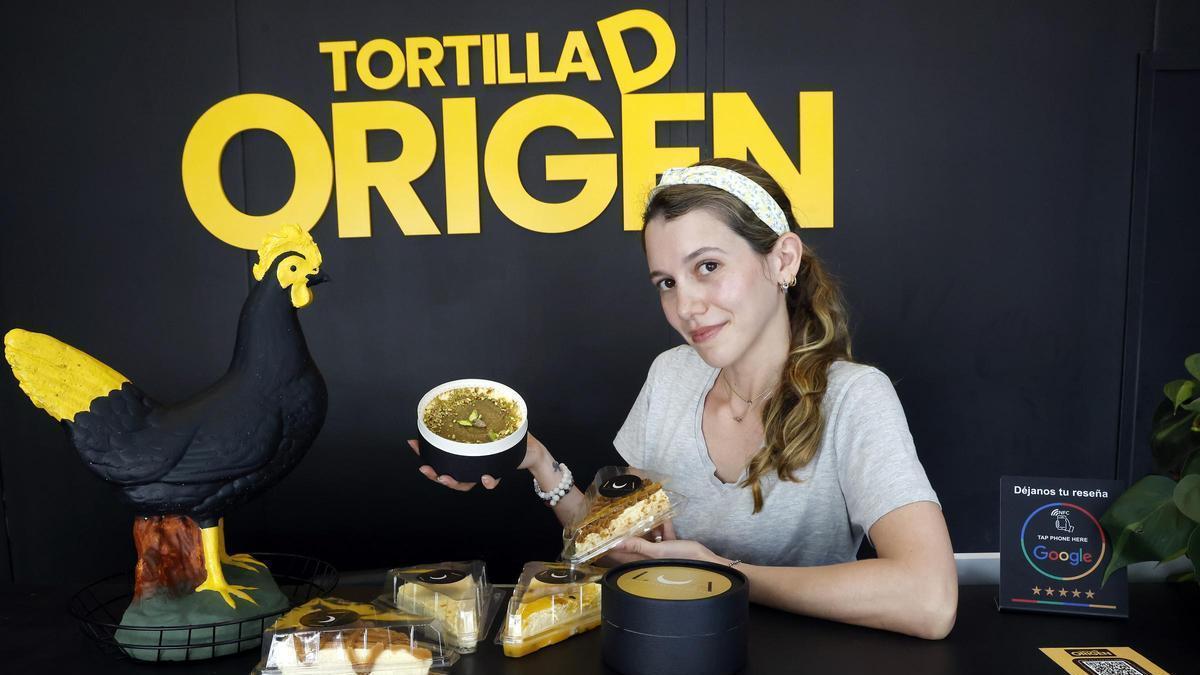 Jessyca, responsable de "Lúa cheesecakes", empresa de comida recientemente abierta, y también de "Tortilla de origen" (abierta poco antes).