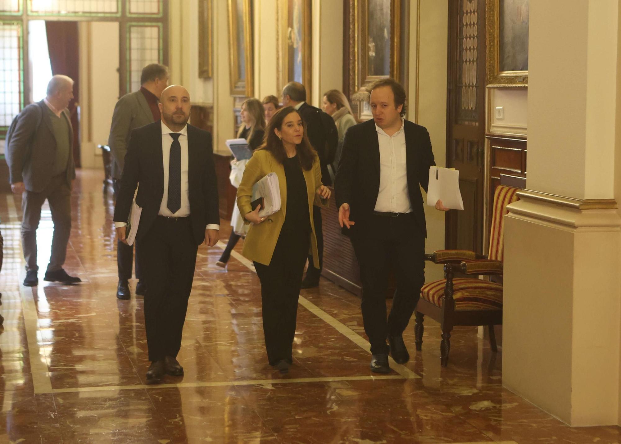 Los presupuestos de A Coruña para 2025 pasan por el pleno municipal