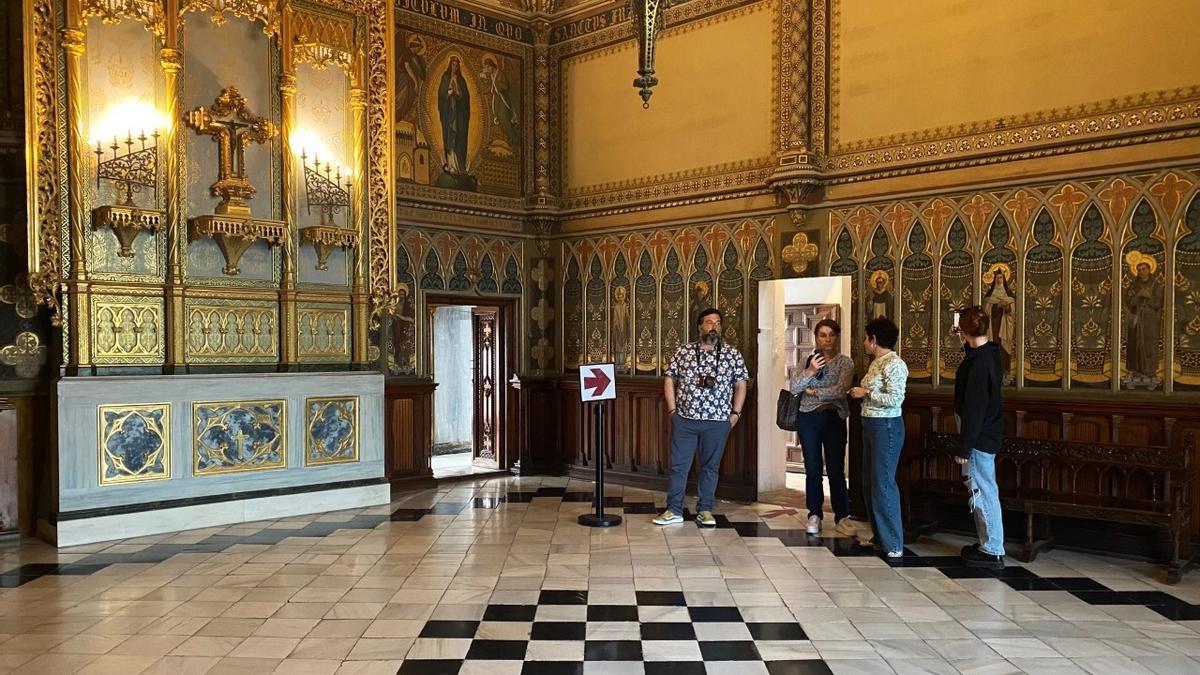 Visita al Palau Ducal de Gandia, que ha sido plató varias veces para productos audiovisuales.