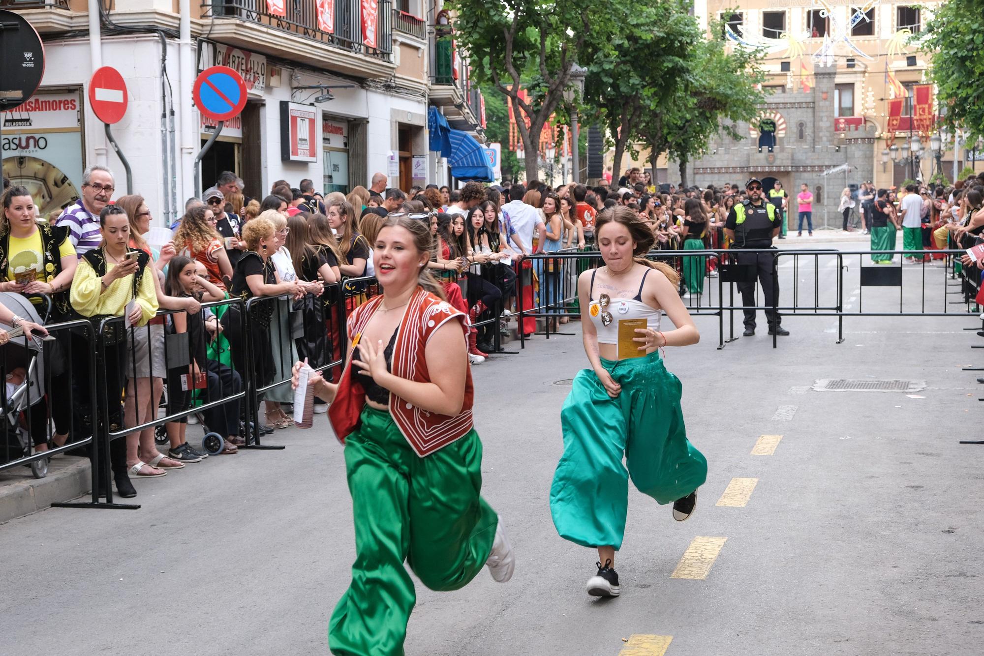 Apoteósico inicio de la fiesta en Elda