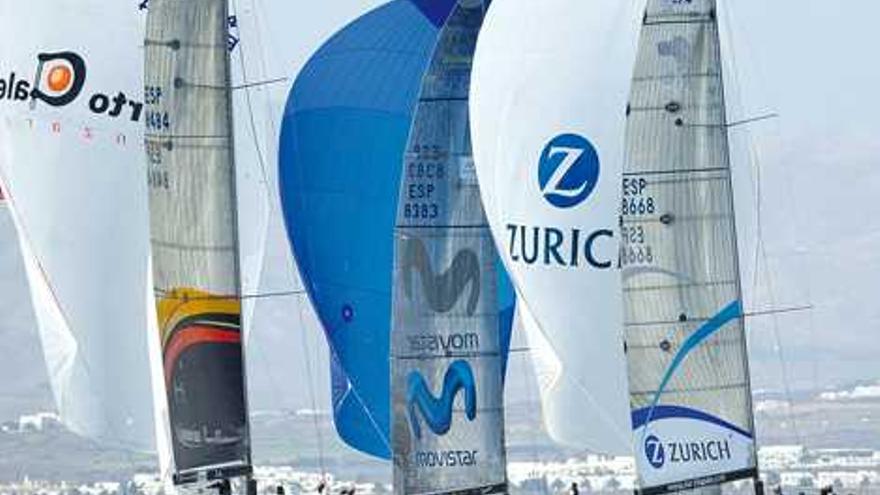 ´Canarias Puerto Calero´, ´Movistar´ y ´Zurich´, en una reñida lucha.