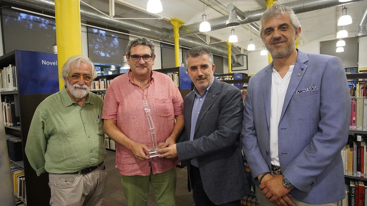 Les fotos de l'entrega del premi literari El Setè Cel de Salt a Jordi Puntí